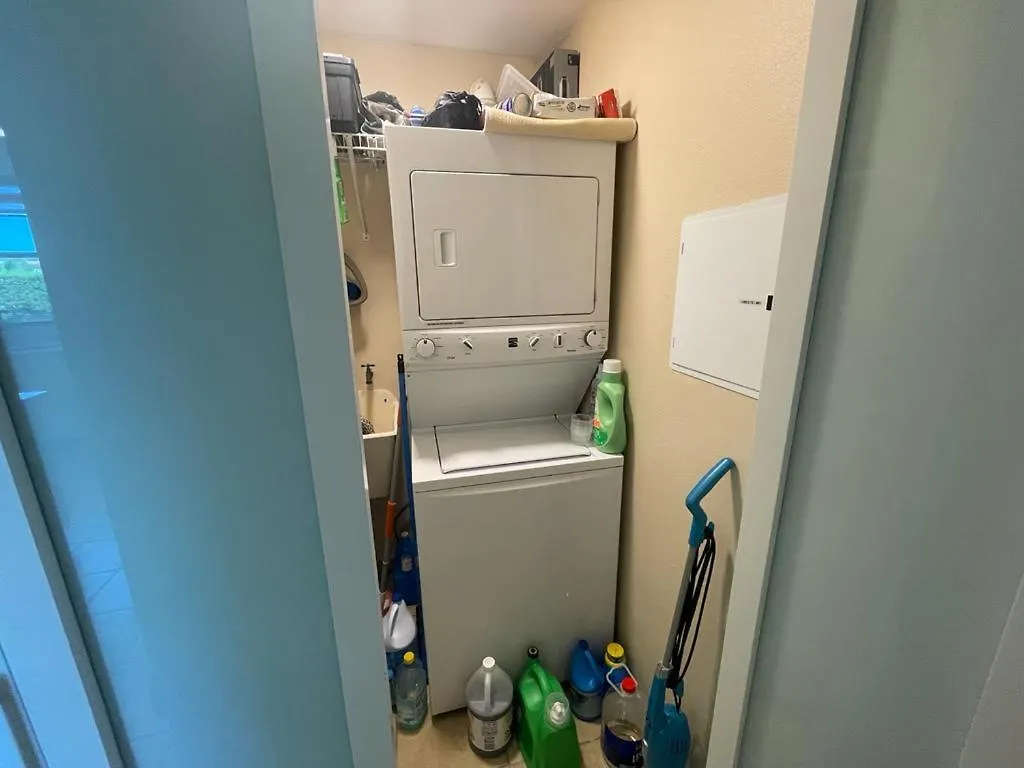 3 Bedroom 2 Bathroom @ Aquatika ロイサ アパート